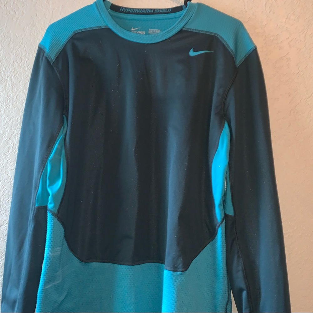 Nike long sleeve t-shirt